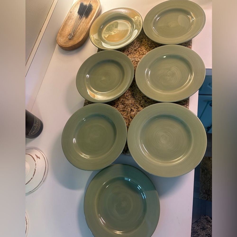 Pier 1 Essential Colours Plates 8”